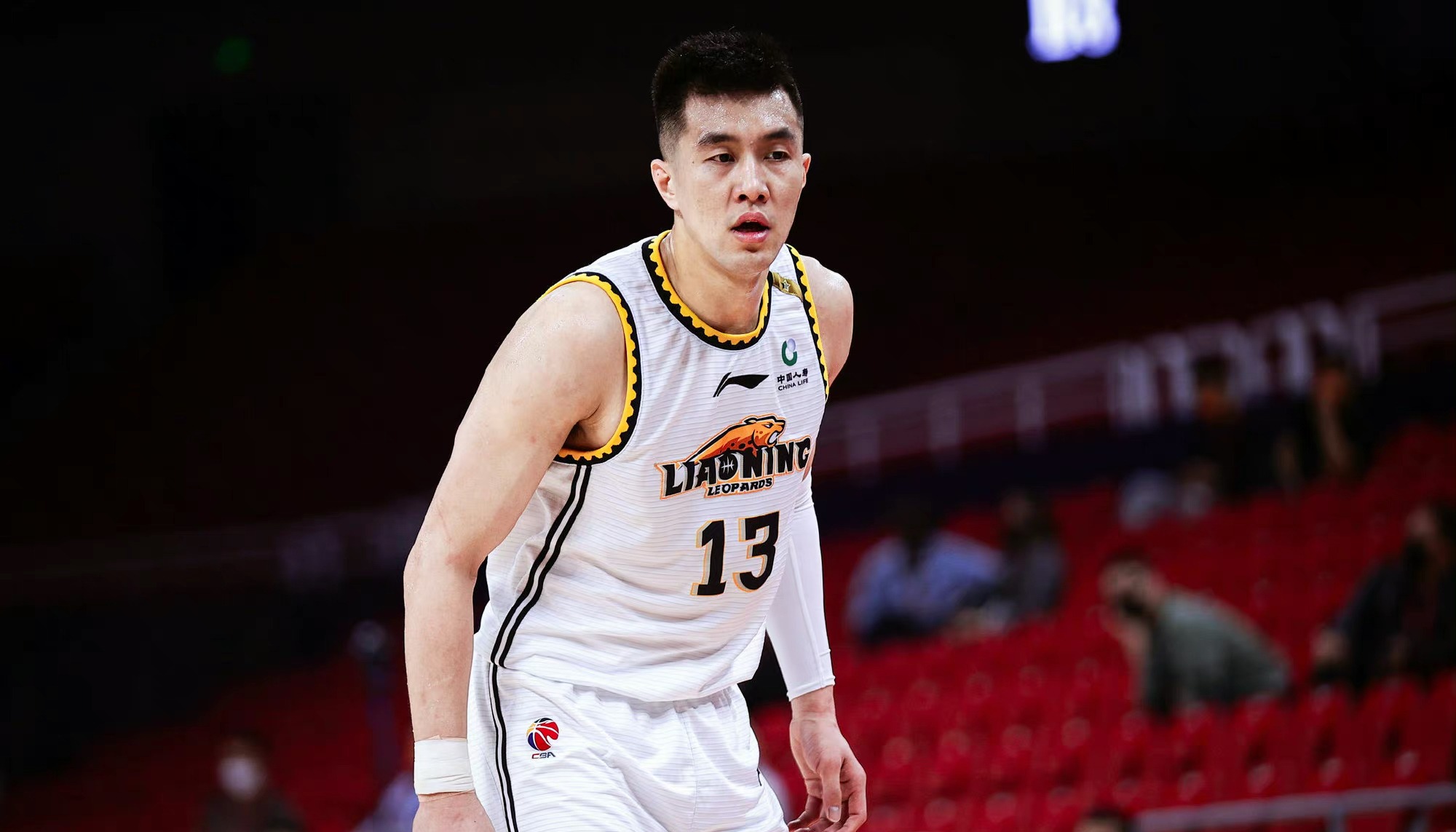 篮下硬仗:北京抢到48个篮板,攻守兼备! 篮下硬仗:北京抢到48个篮板,攻守兼备!