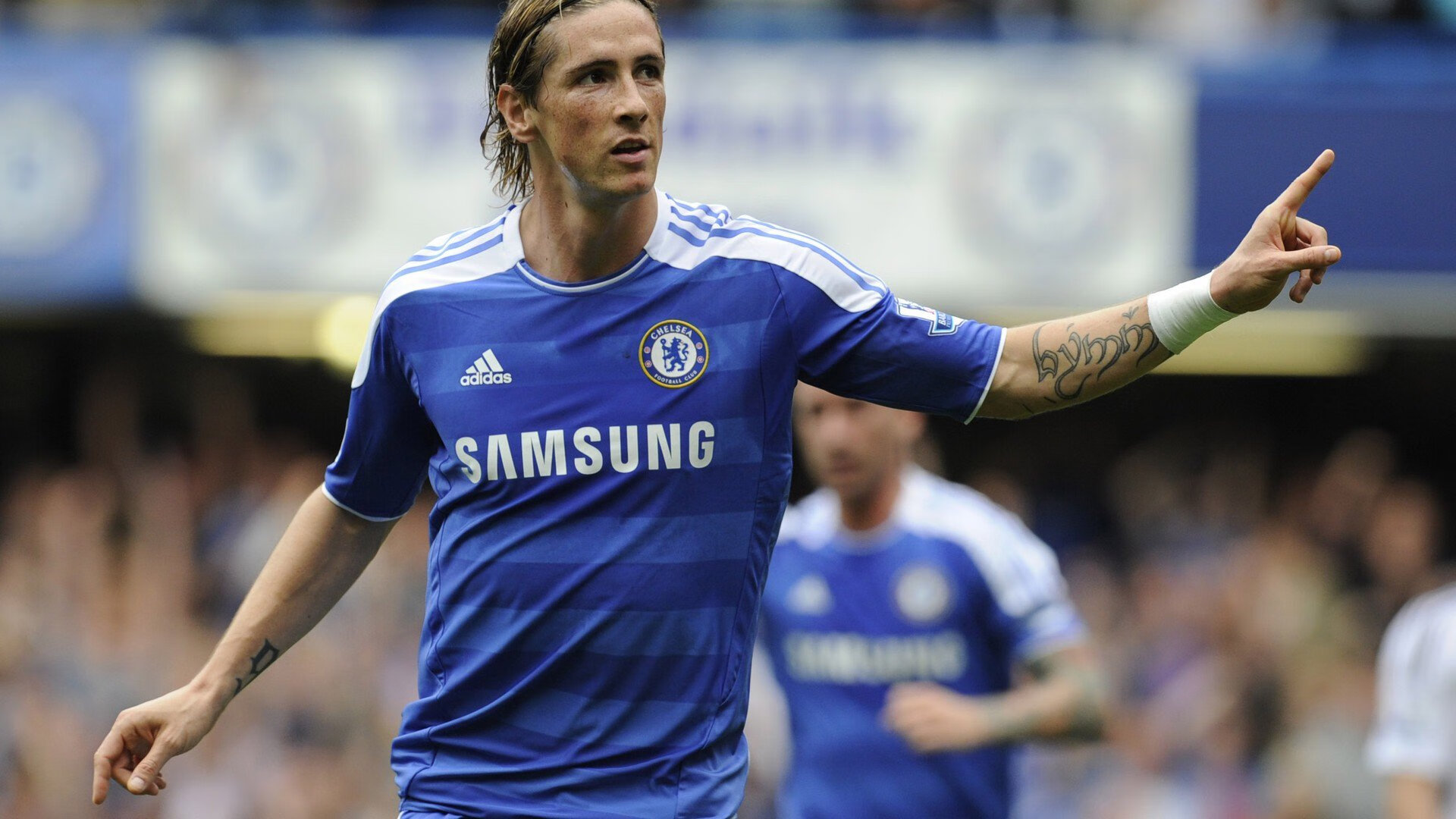 “帕布罗·马特拉：阿根廷美洲狮队的防守壁垒与队长精神”